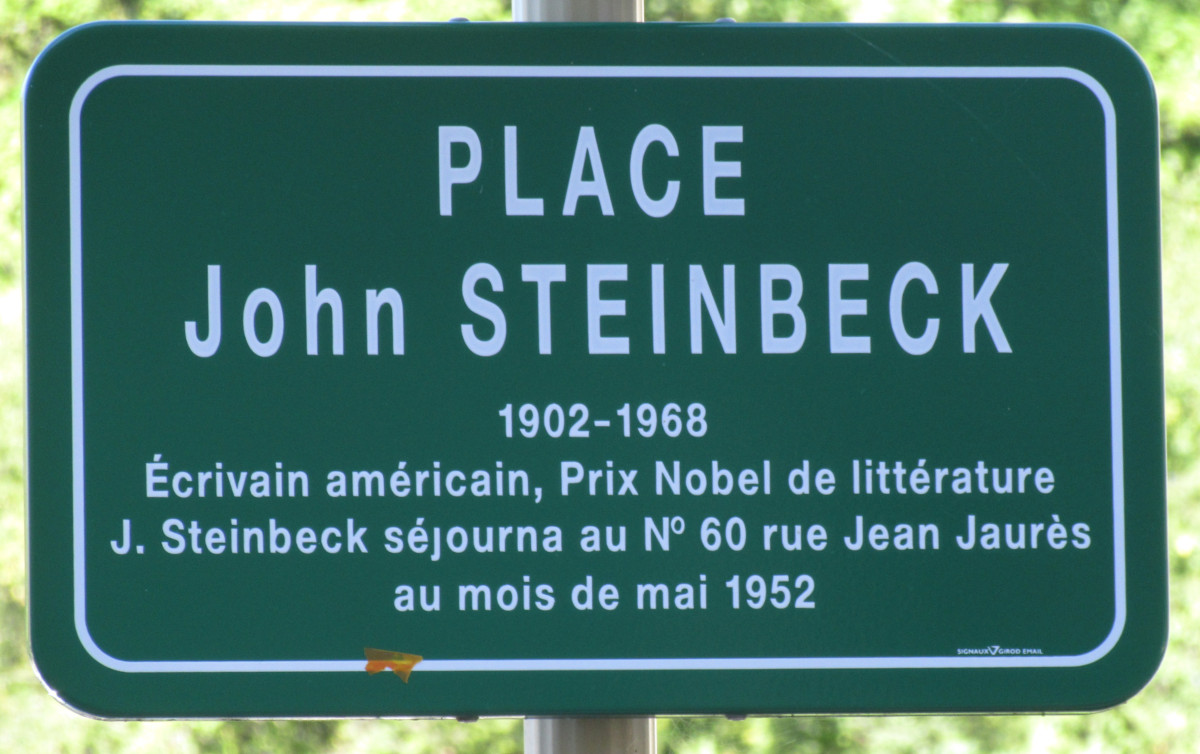 Place Steinbeck, Poligny